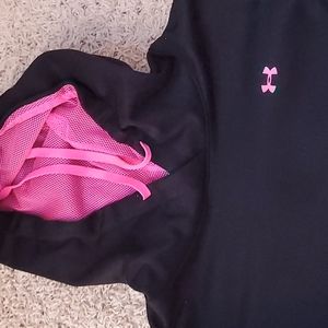 Womens size medium..Under Armour hoodie